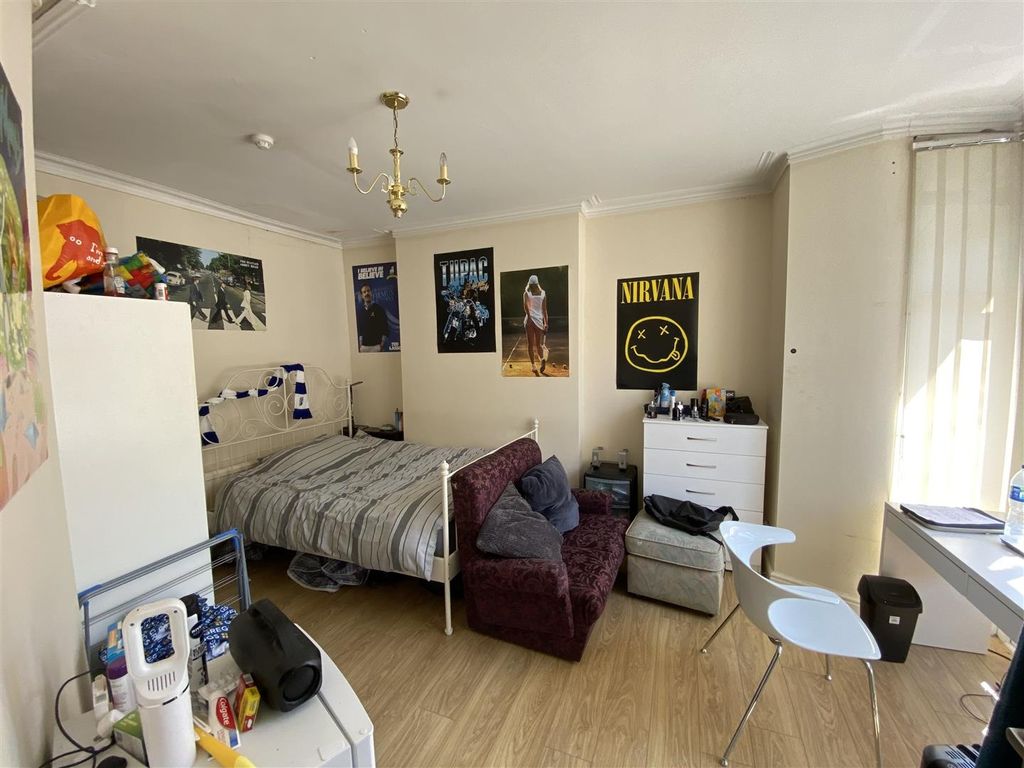 Property photo 1 of 17 Spacious Bedroom With Ample Storage And Study Area...