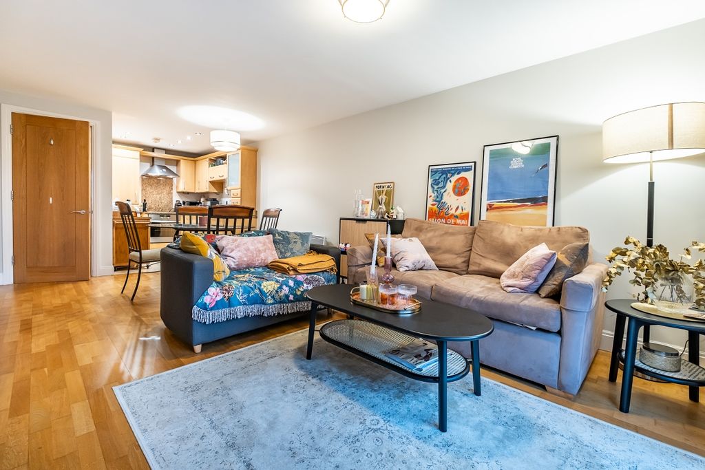 Property photo 2 of 13 Horsely-Court-02