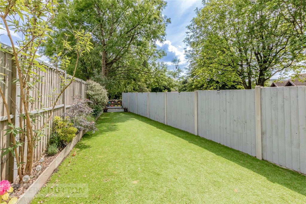 Property photo 2 of 19 Garden