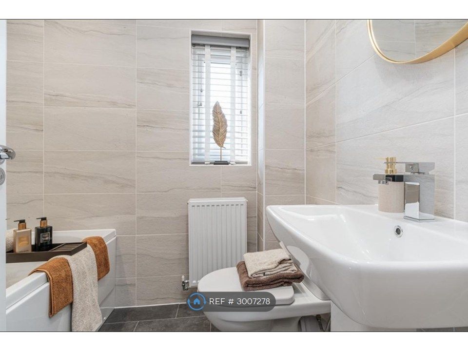 Property photo 1 of 2
