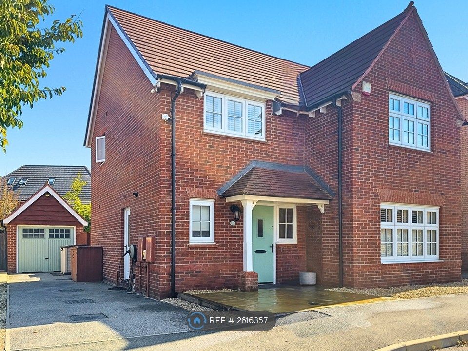 Property photo 2 of 21 External View - 4 Bedroom Detached With Garage