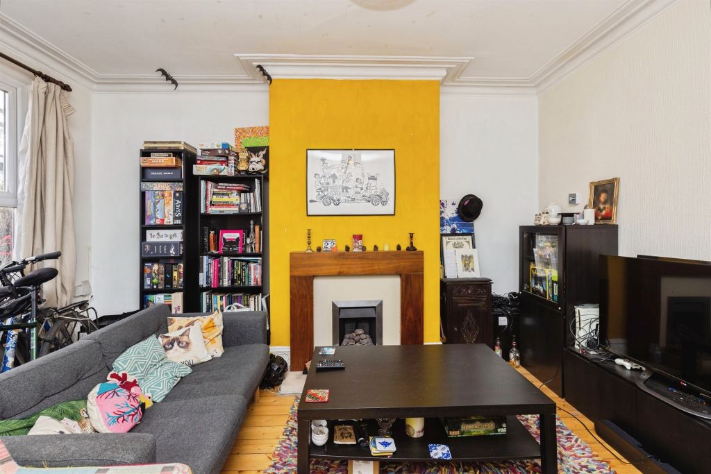 Property photo 3 of 17