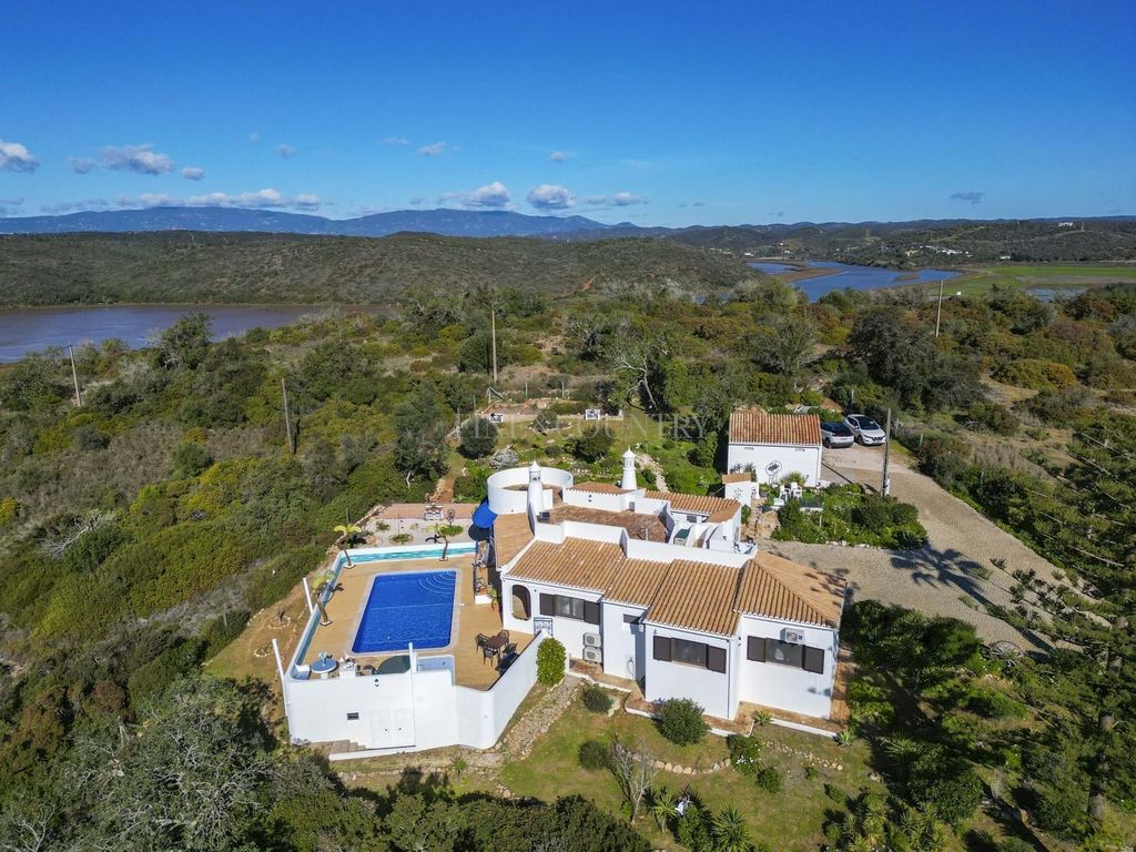 Property photo 2 of 30