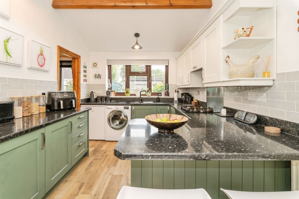 Property photo 2 of 26