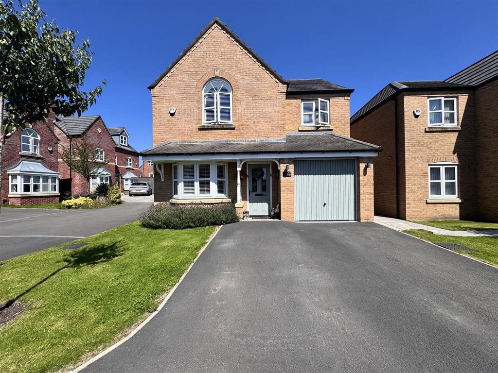 Property photo 1 of 19 External