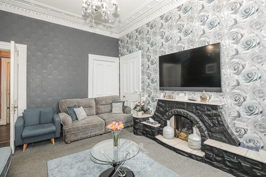 Additional image 4 of 5 bed flat for sale1/1 3 Nithsdale Place, Glasgow G41