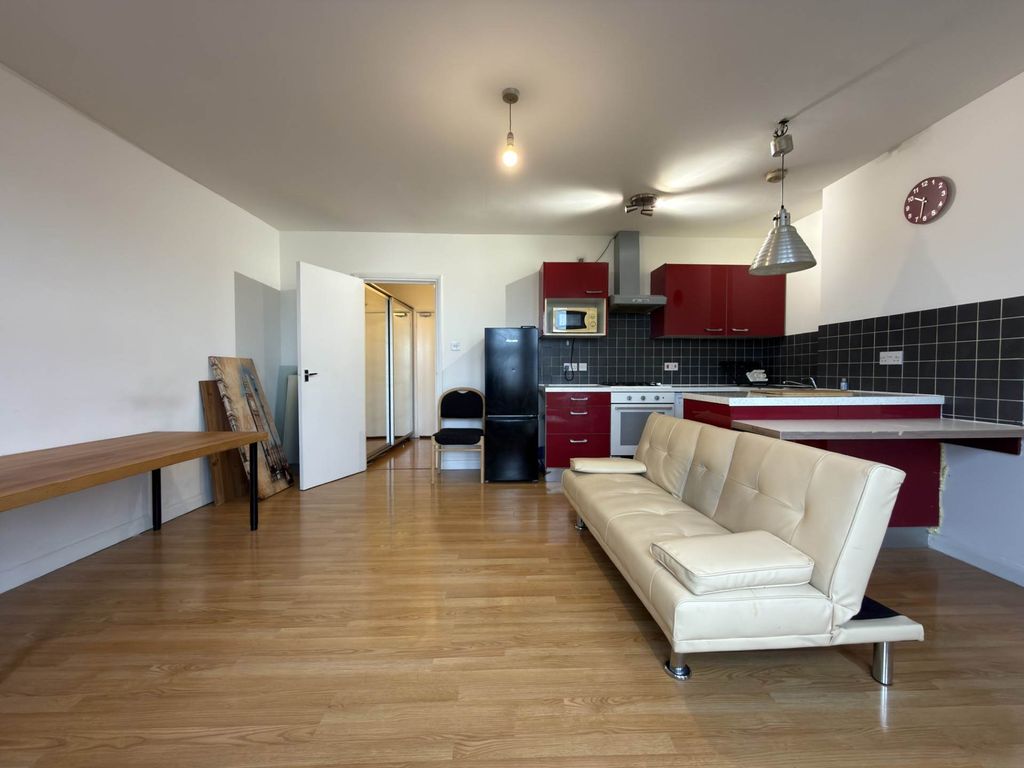 Property photo 3 of 6