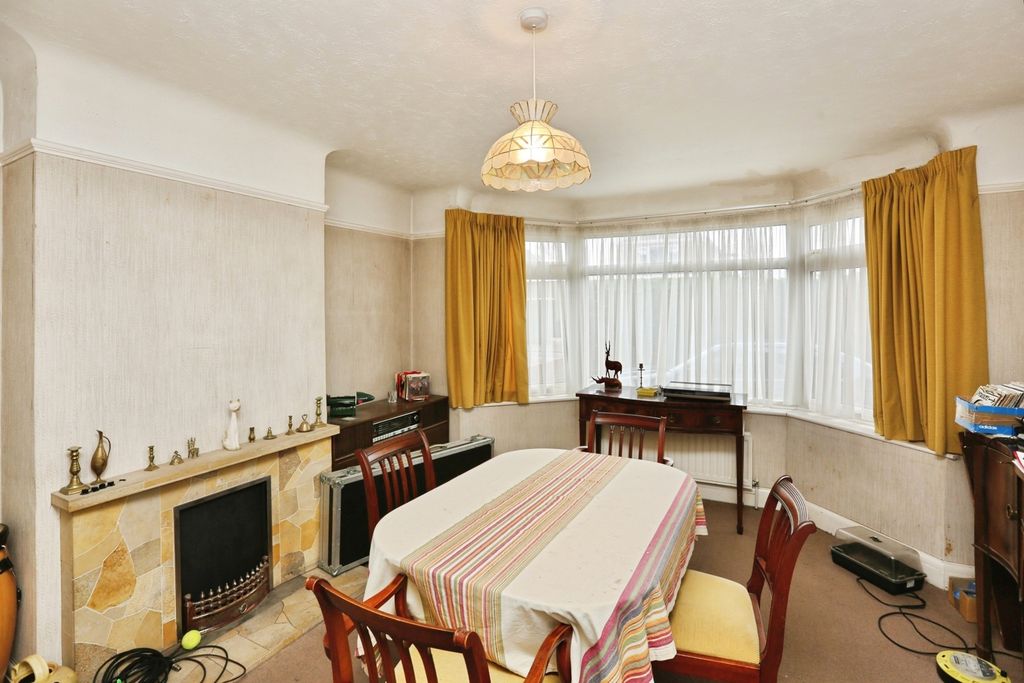 Property photo 3 of 20 Pbox-Img.Jpg
