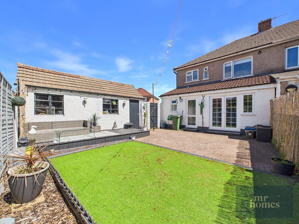 Property photo 2 of 43