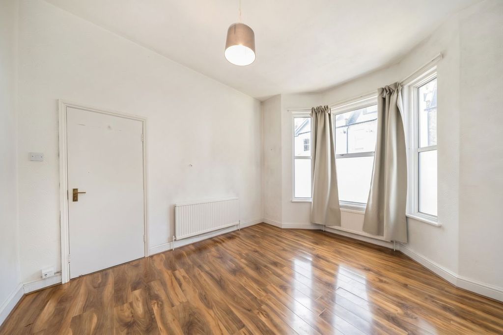 Property photo 2 of 4