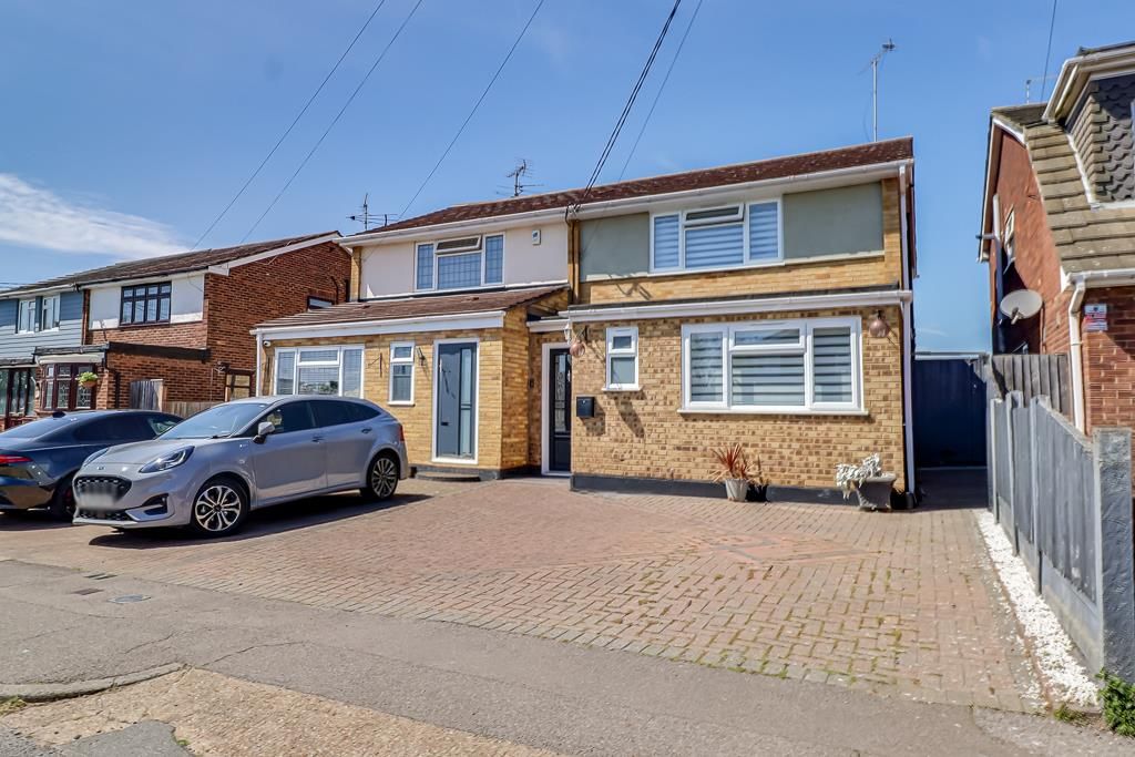 Property photo 1 of 18 Front