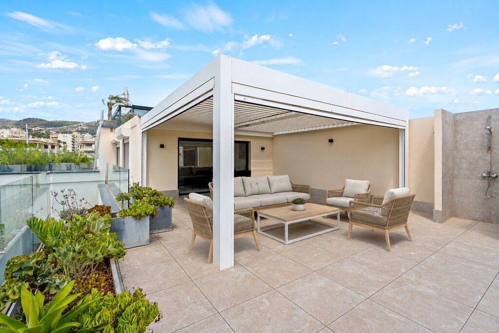 Property photo 3 of 18 Terrace (2)