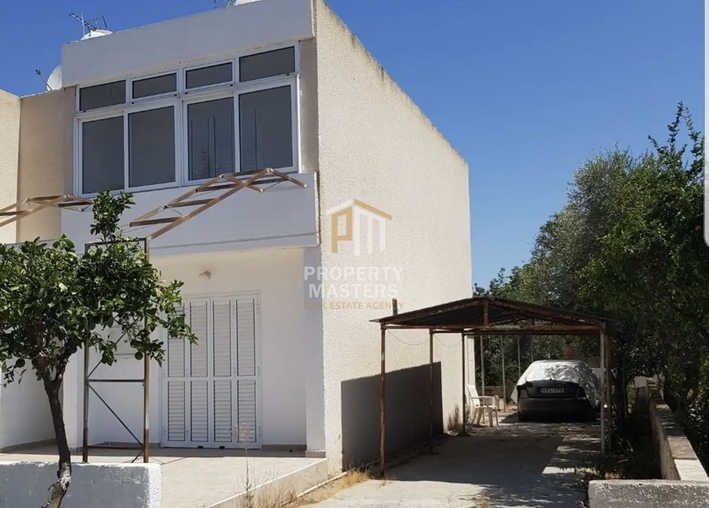 Property photo 2 of 11