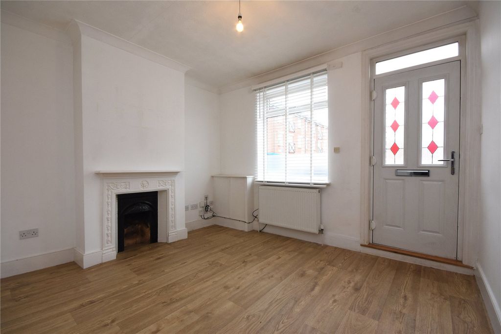 Property photo 3 of 34 Picture No. 07