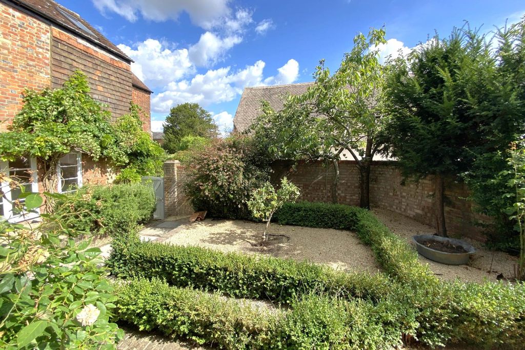 Property photo 3 of 20