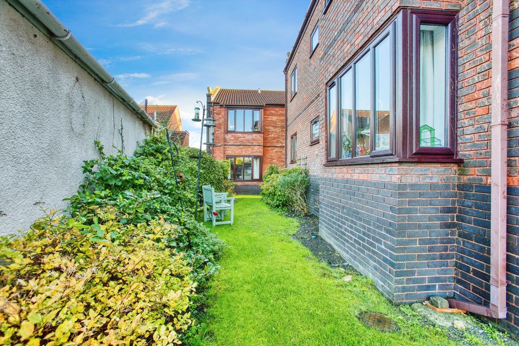 Property photo 2 of 10 General View