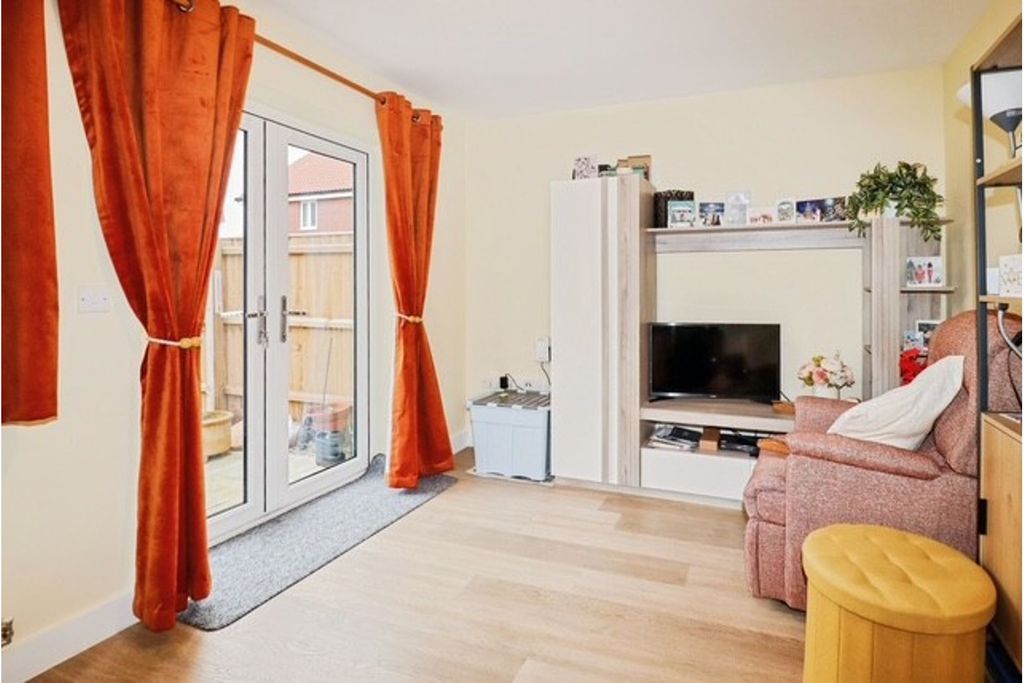 Property photo 3 of 13