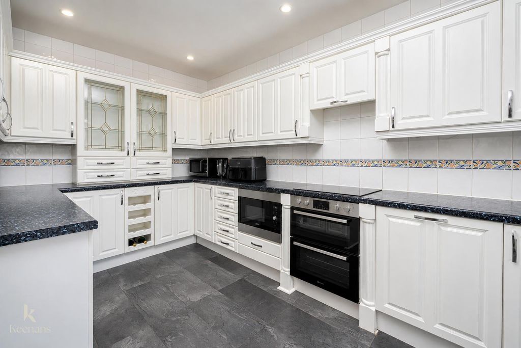 Property photo 2 of 28 2.Jpg