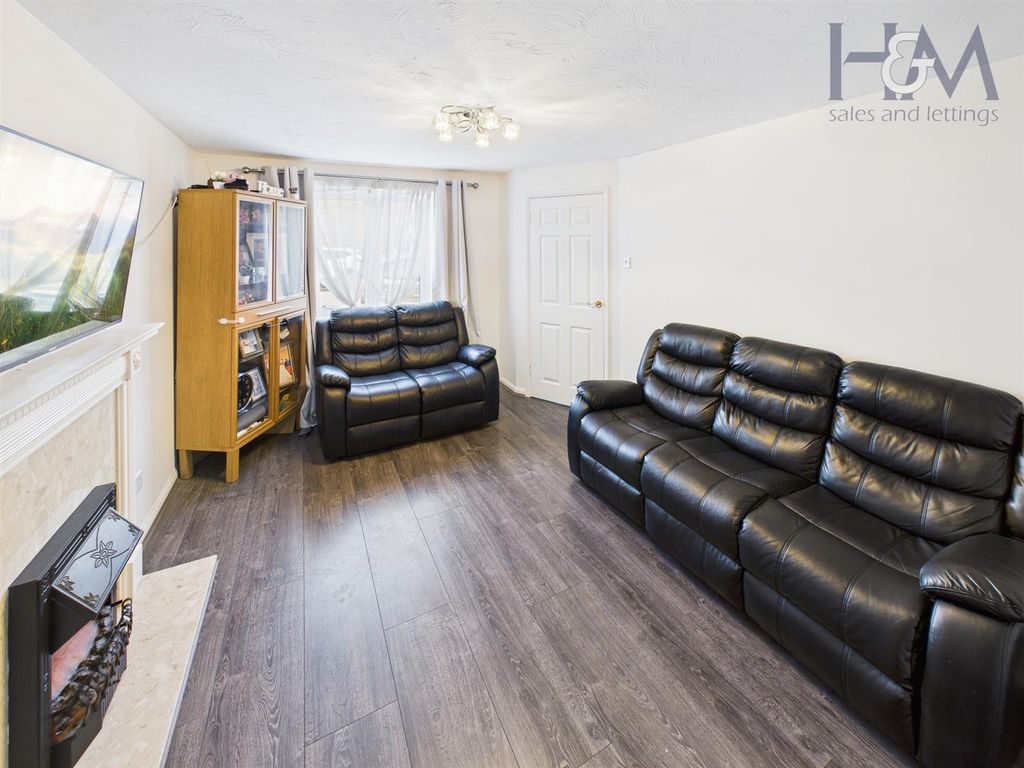 Property photo 2 of 19 Cam02804G0-Pr0388-Still014.Jpg