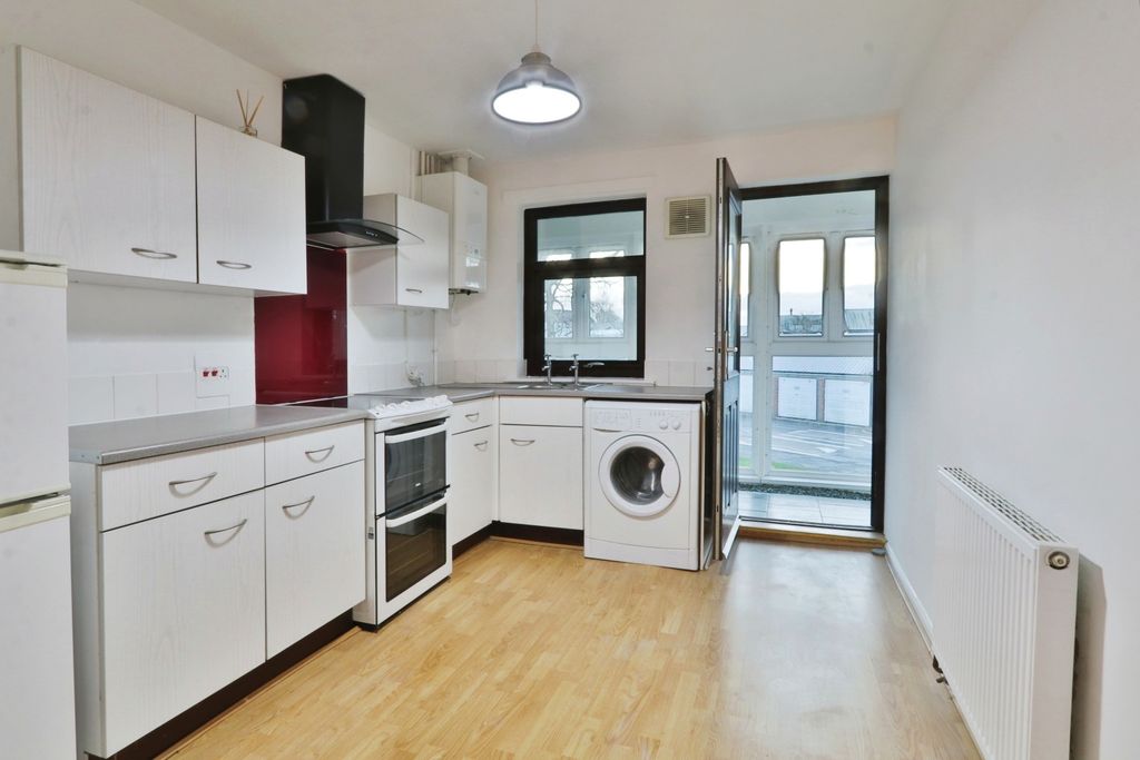 Property photo 2 of 7 2889166