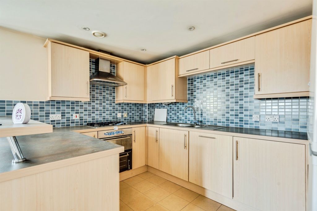 Property photo 3 of 14