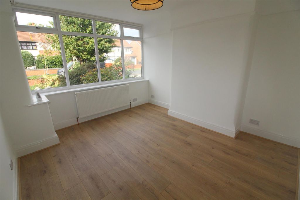 Property photo 2 of 17 Img_3766.Jpg