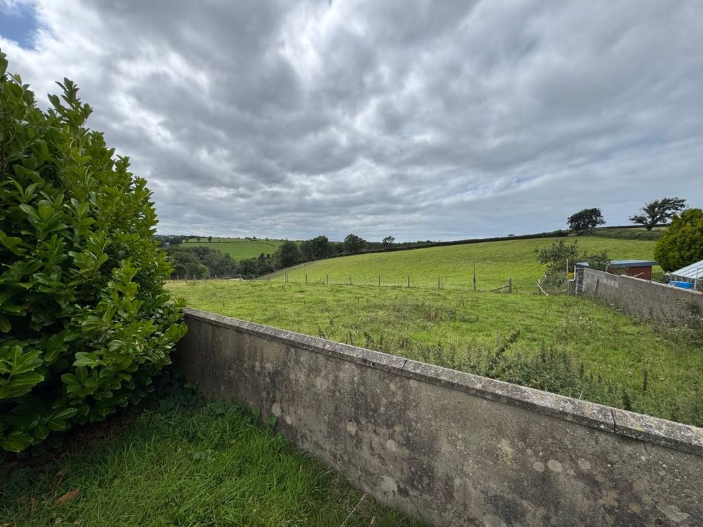 Property photo 3 of 31