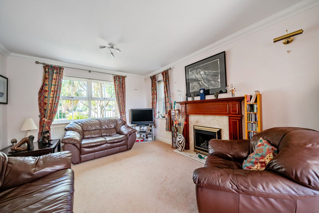Property photo 3 of 19 1483052-7-6A3Bd66...