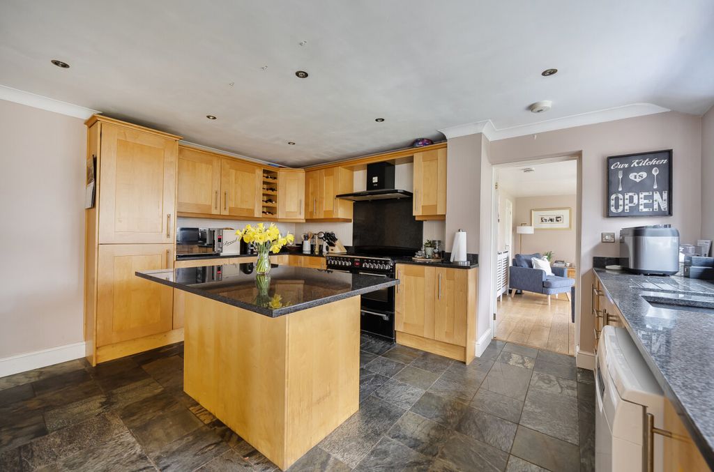 Property photo 3 of 20 1419711-14-69A192...