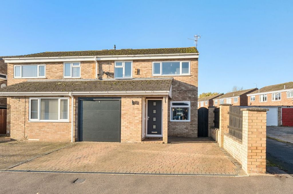 Property photo 1 of 20