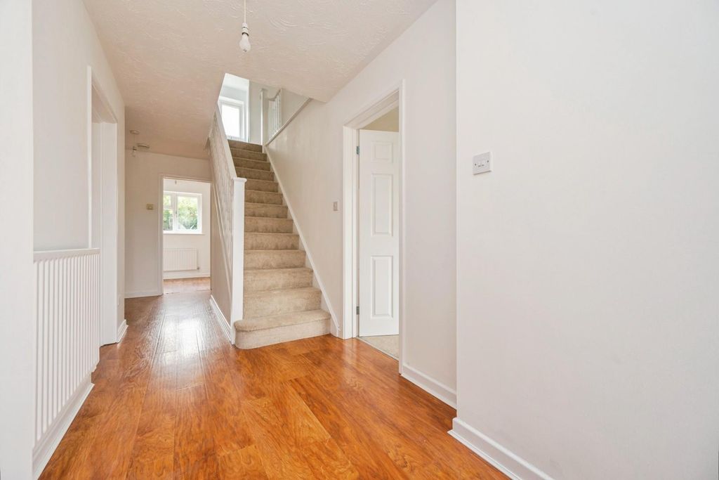 Property photo 3 of 21 76Countydrive-20.Jpg