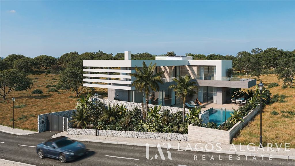 Property photo 1 of 9 Land For Construction Of A 3+1 Bedroom Villa With Swimming Pool In Monte De Lemos - Luz, Lagos