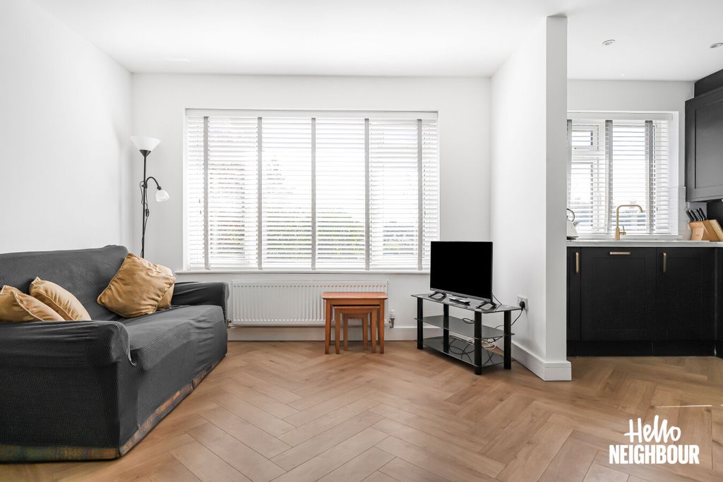 Property photo 2 of 13 Photo 1