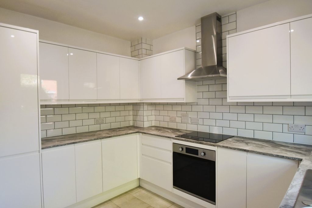Property photo 2 of 13 Kitchen