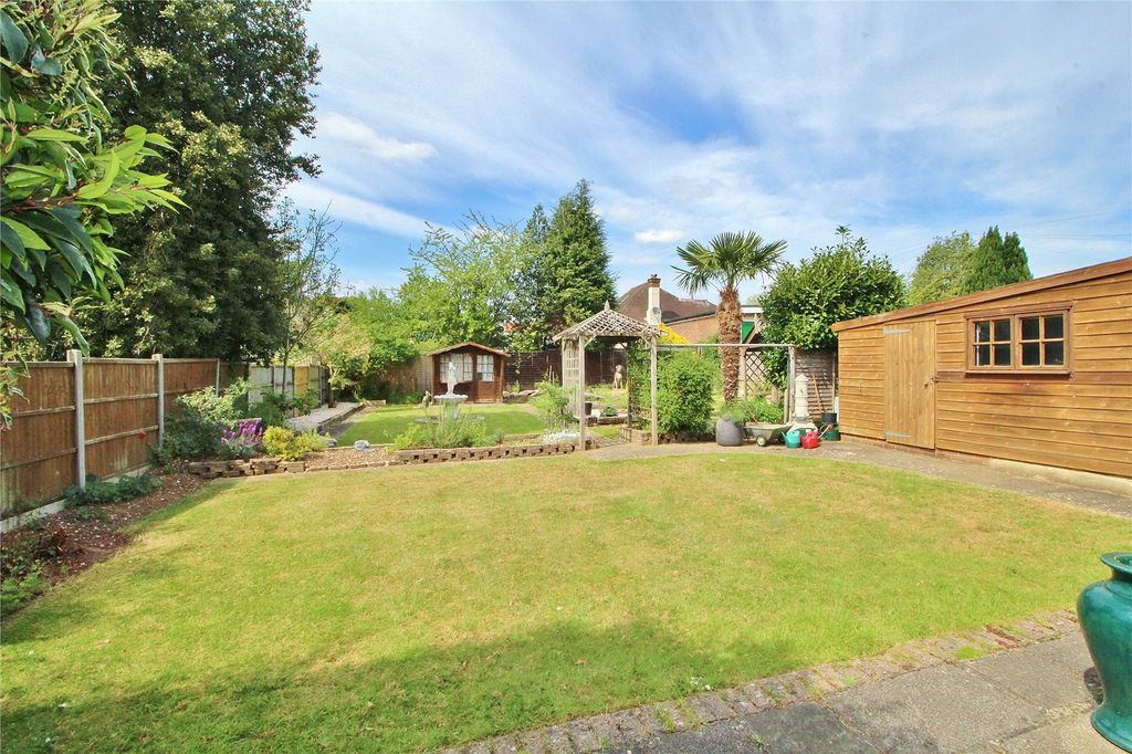 Property photo 2 of 20 Picture No. 16