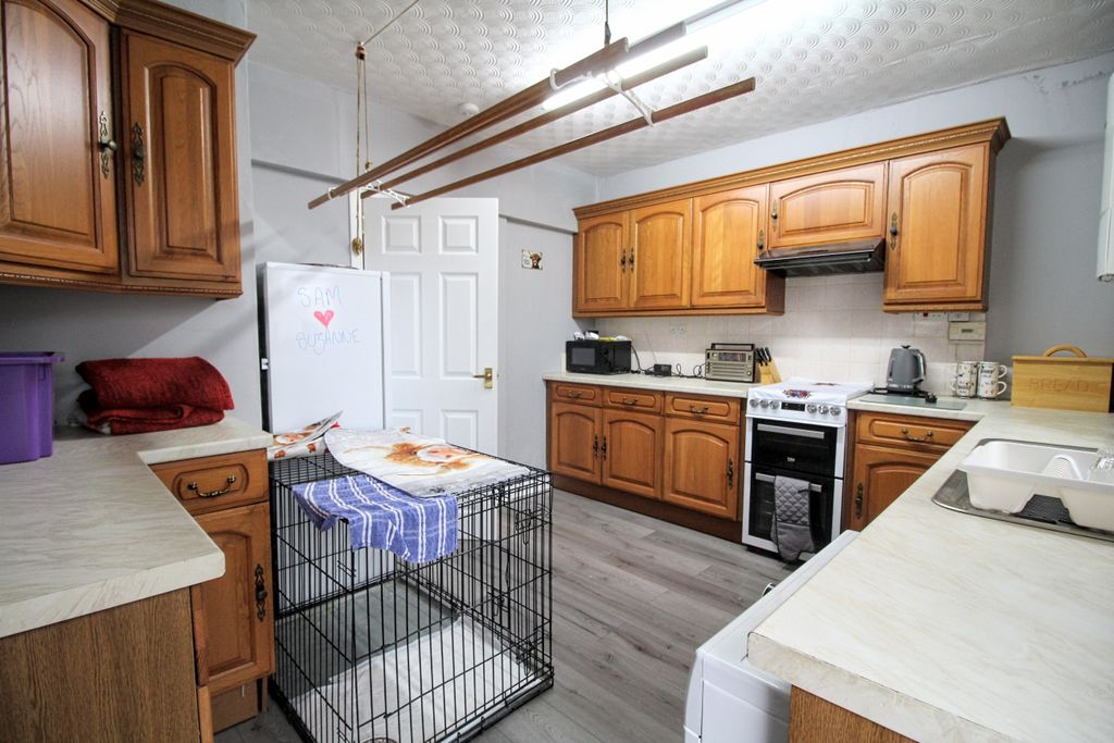 Additional image 4 of 3 bed flat for saleDryburn Road, Sanquhar DG4