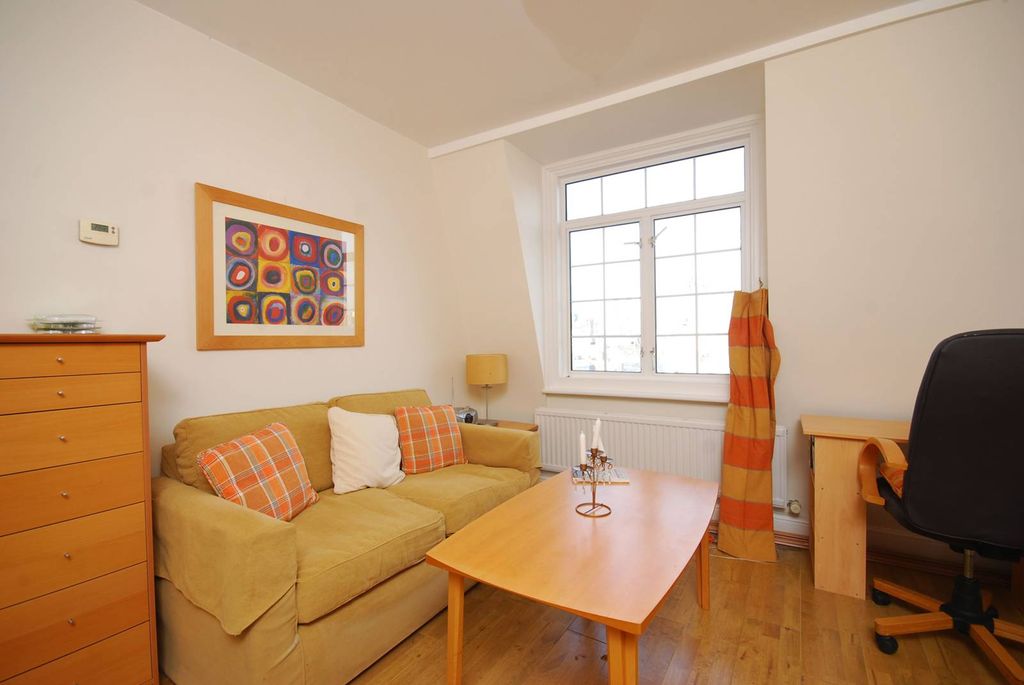 Property photo 1 of 3