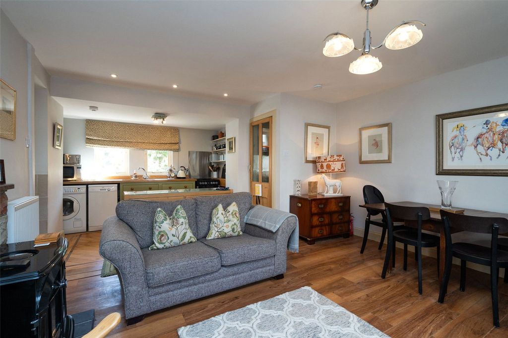 Property photo 3 of 26 Sitting Room