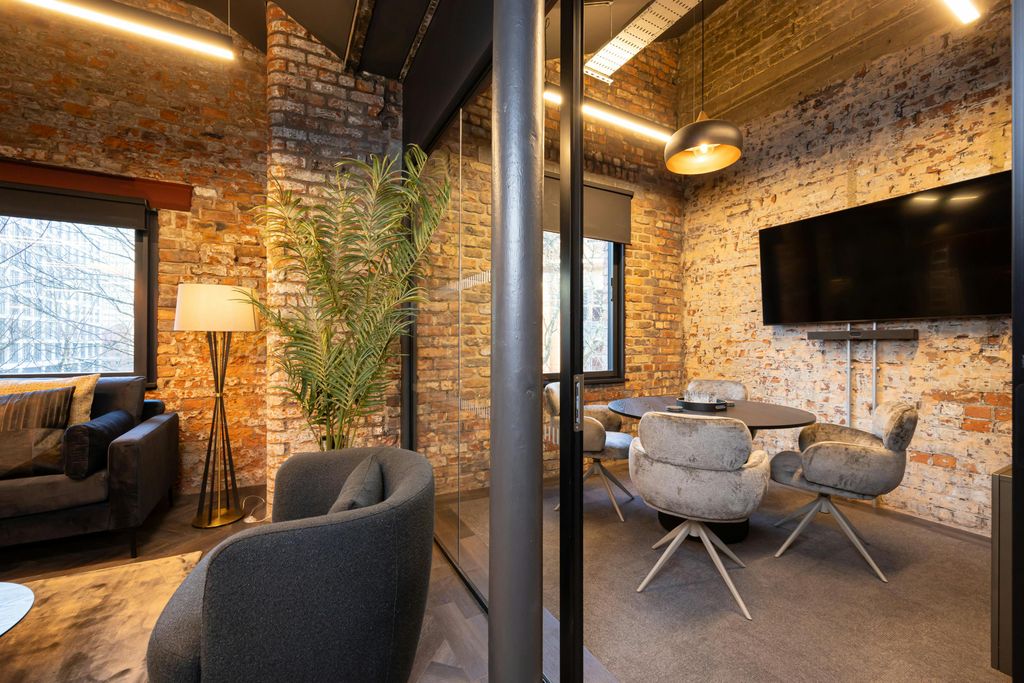 Property photo 3 of 7 Image -106.Jpg