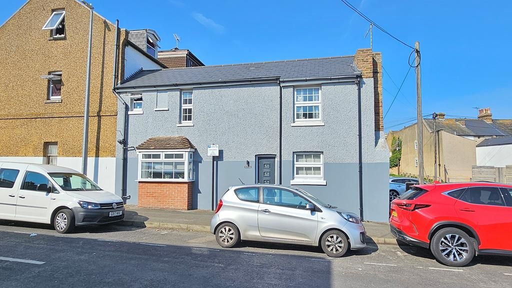 Property photo 2 of 13