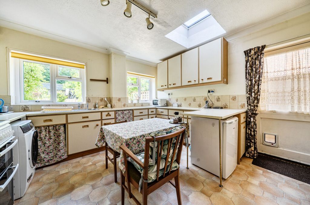 Property photo 2 of 21