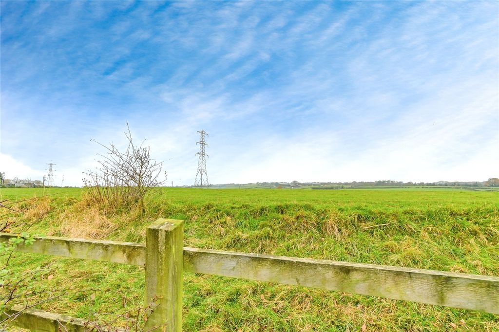 Property photo 2 of 17 Picture No. 20