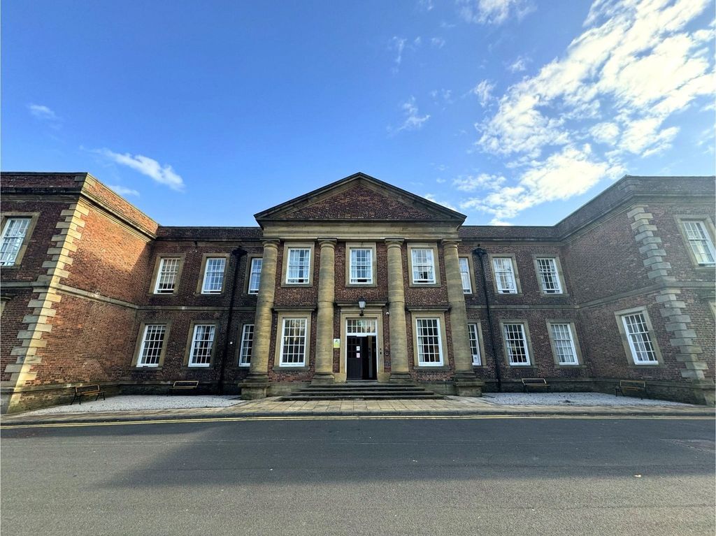 Property photo 1 of 12 External