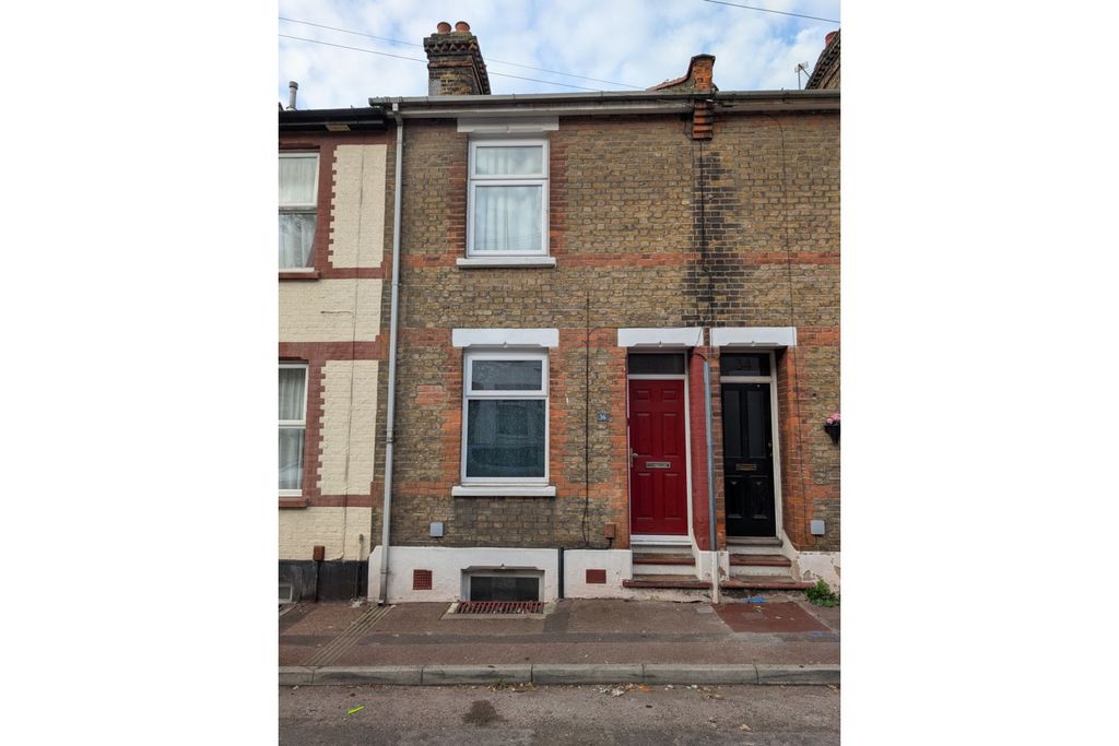 Property photo 1 of 18 Front View