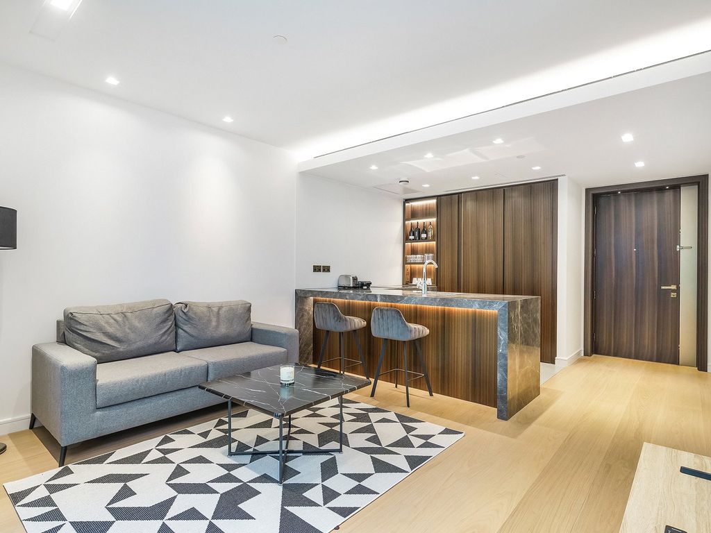 Property photo 3 of 15 Lincoln Square