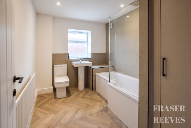 Property photo 1 of 21 First Floor Bathroom