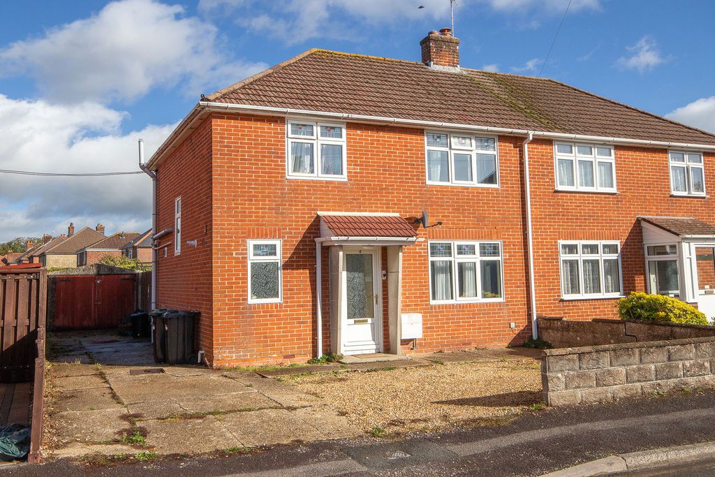 Property photo 1 of 12 External