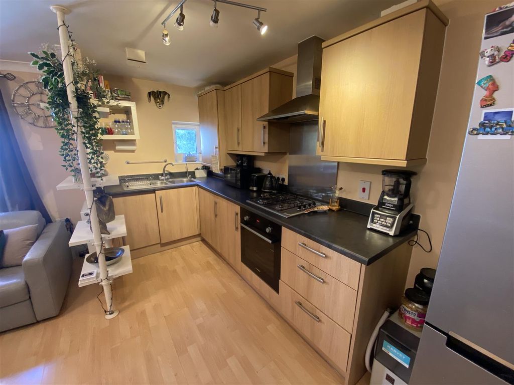 Property photo 3 of 13 Image00010.Jpeg