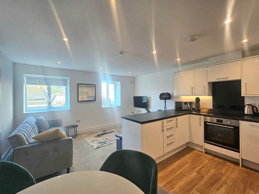 Property photo 3 of 6 Image