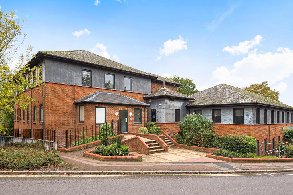 Property photo 1 of 12